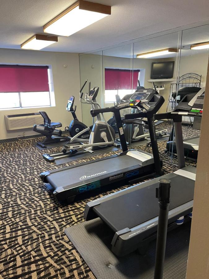 Ramada By Wyndham Oklahoma City Airport North מראה חיצוני תמונה