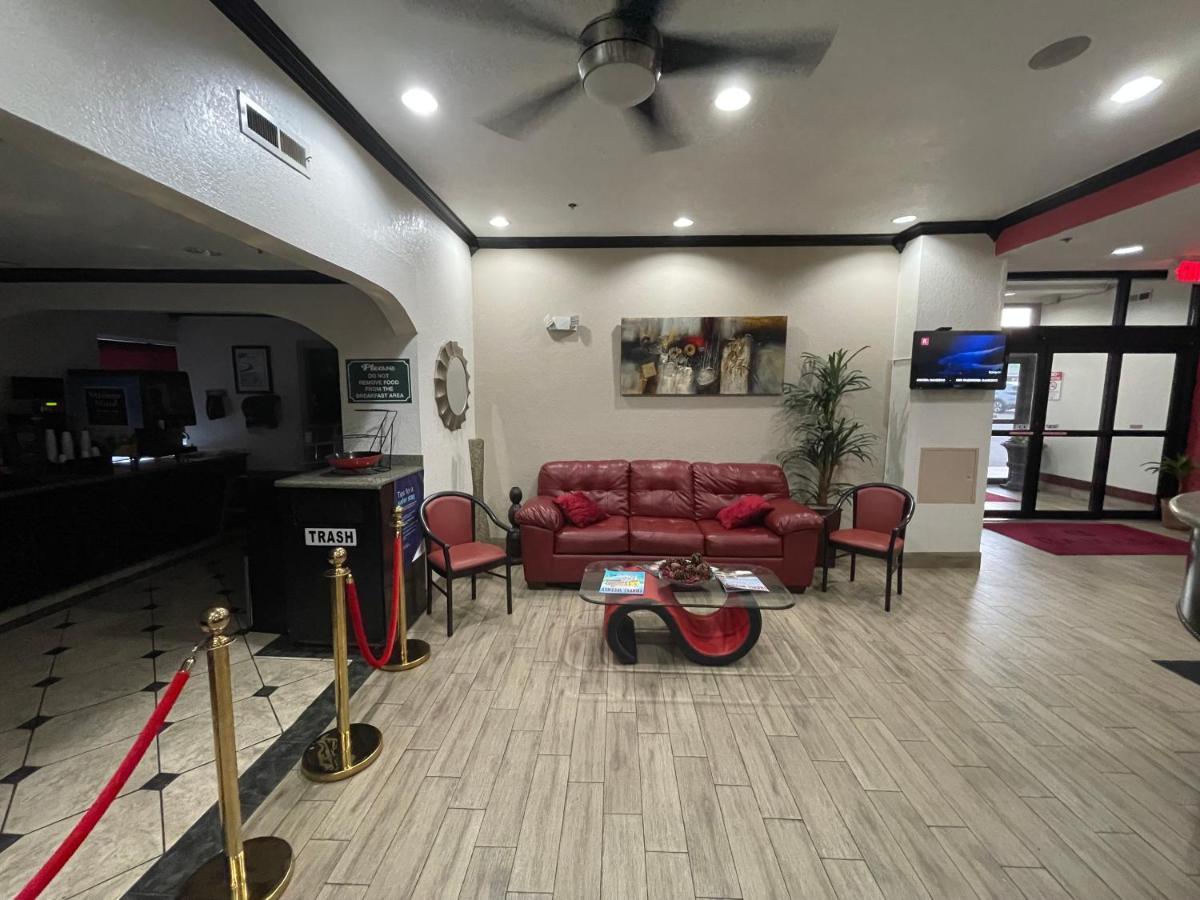 Ramada By Wyndham Oklahoma City Airport North מראה חיצוני תמונה