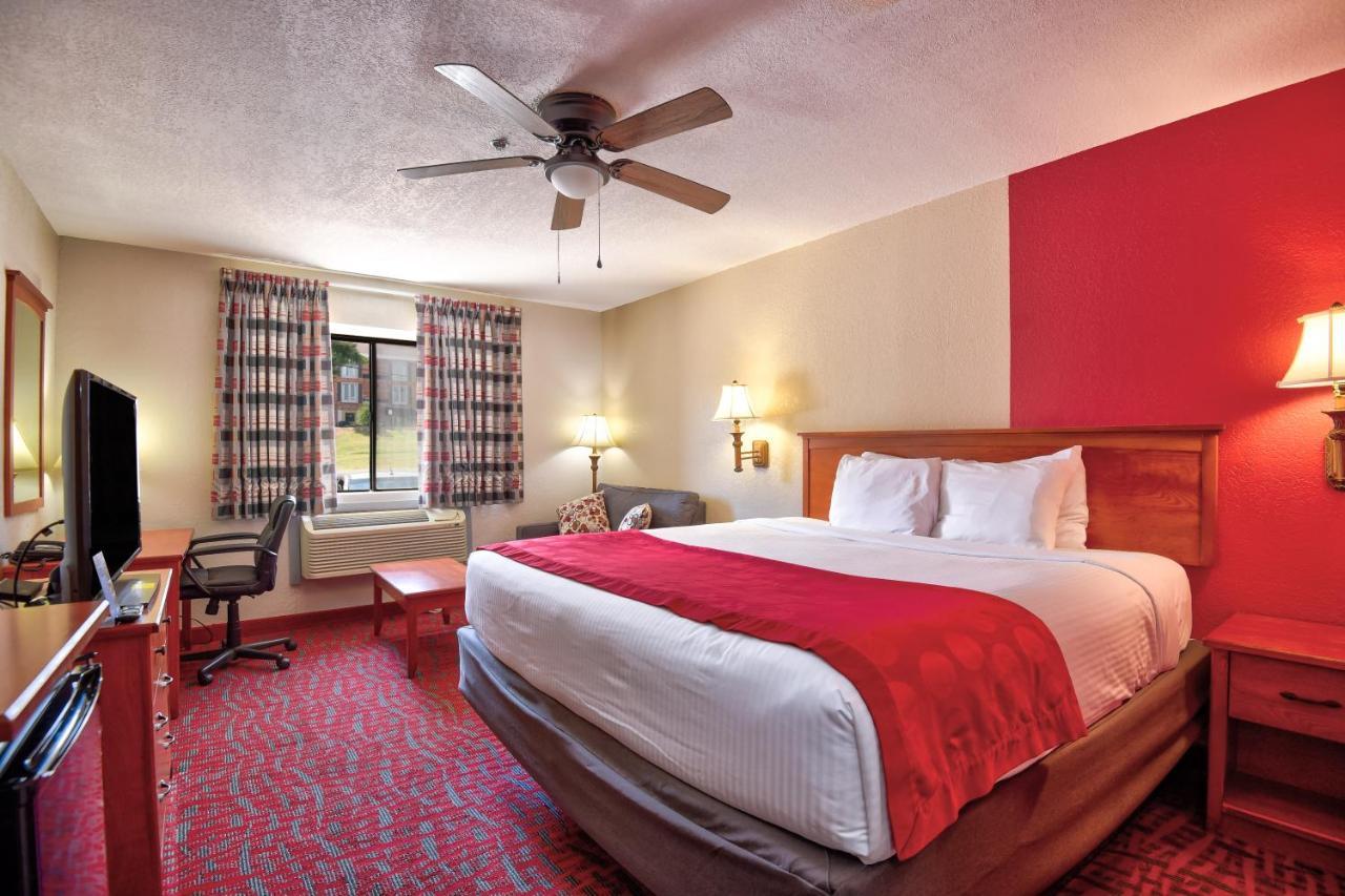 Ramada By Wyndham Oklahoma City Airport North מראה חיצוני תמונה