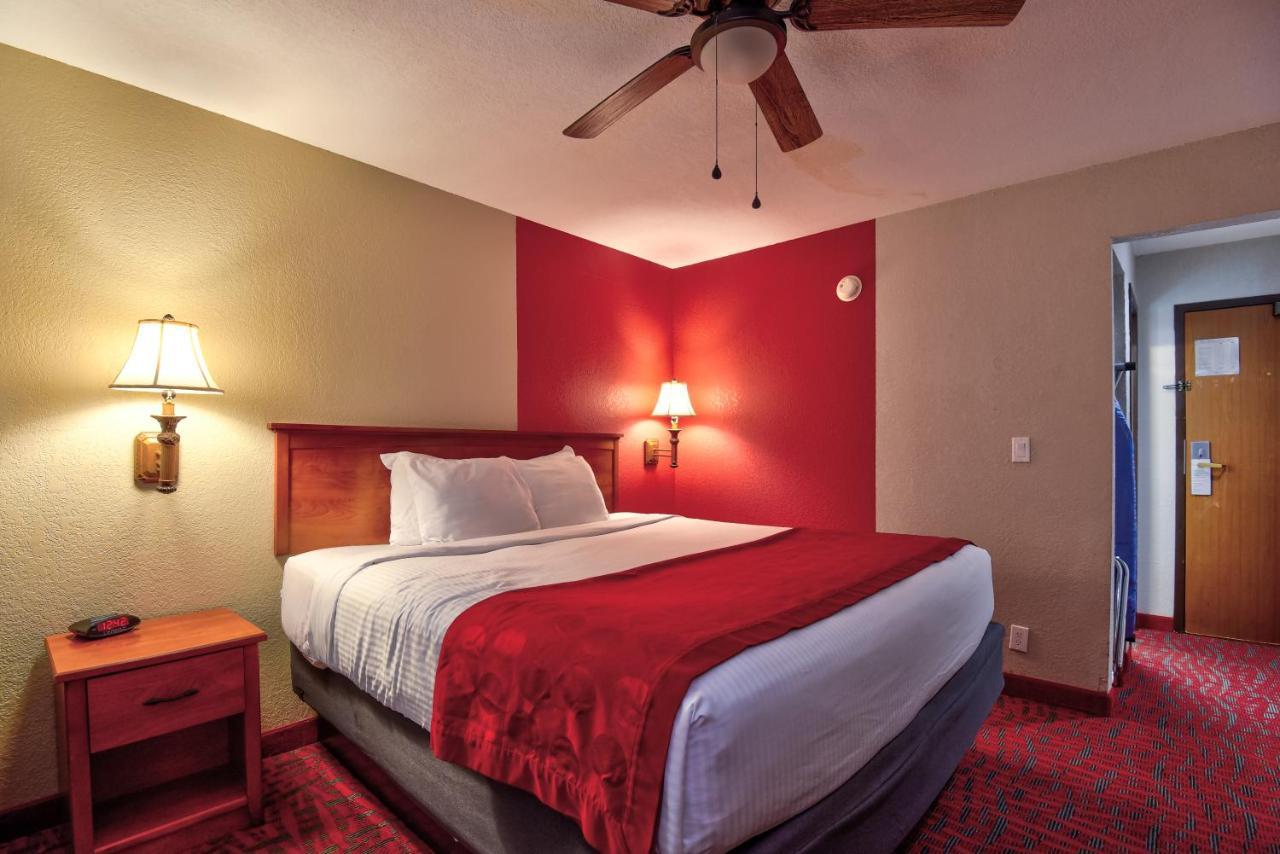 Ramada By Wyndham Oklahoma City Airport North מראה חיצוני תמונה