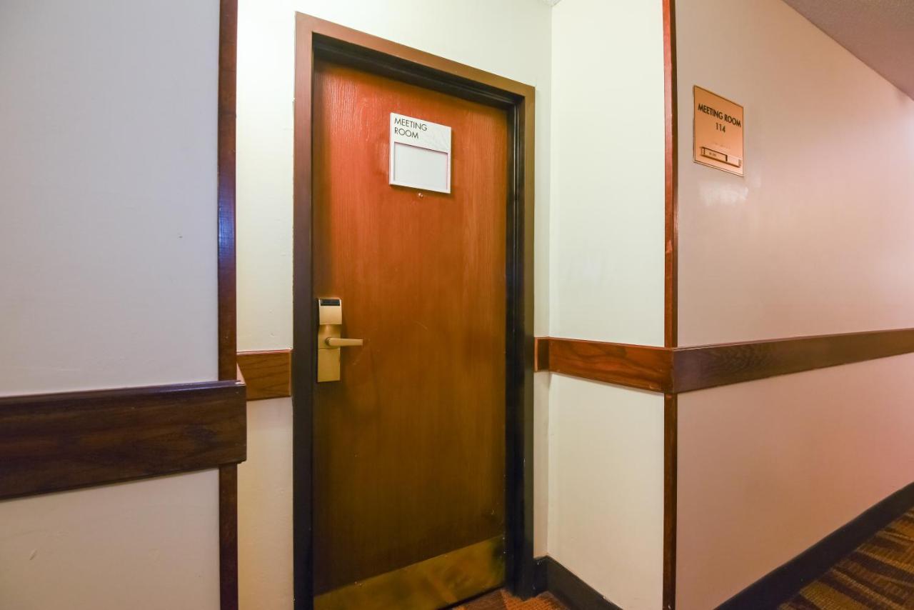 Ramada By Wyndham Oklahoma City Airport North מראה חיצוני תמונה